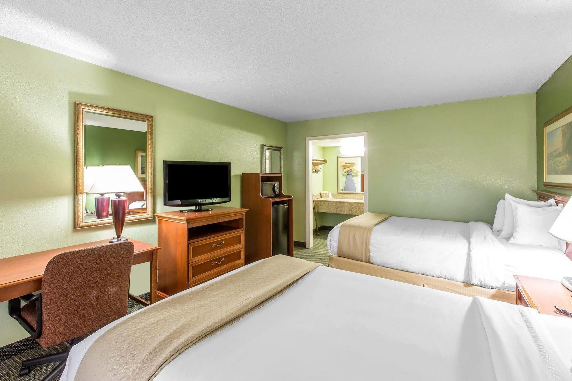 Quality Inn & Suites เวย์ครอส ภายนอก รูปภาพ