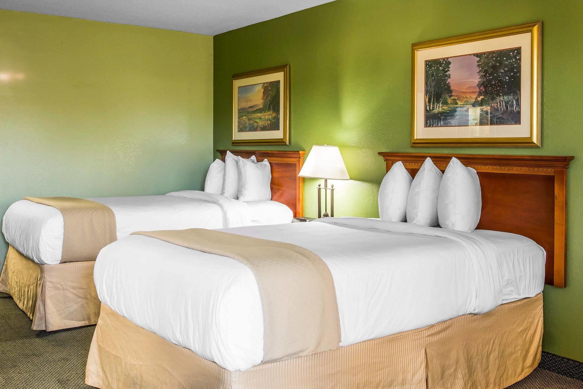 Quality Inn & Suites เวย์ครอส ภายนอก รูปภาพ